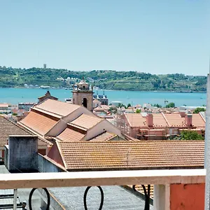 Ambassador River View Apartamento